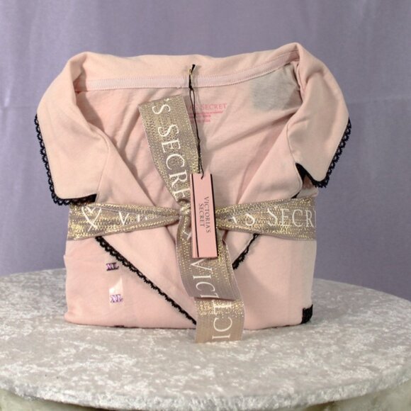 Brand NWT Knit Short Pajama Set - original Victoria’s Secret ribbon - Picture 1 of 4